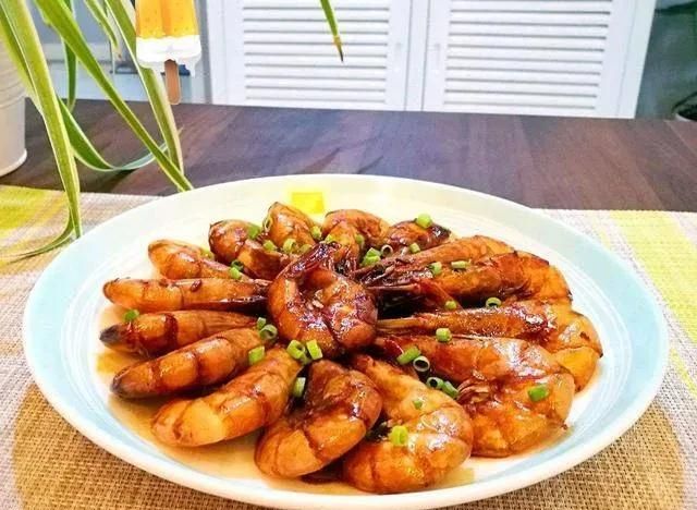 过年吃什么菜?10道精选年夜饭菜谱,道道经典,寓意吉祥,快收藏