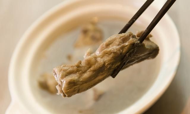 排骨汤有什么营养,常喝对身体有什么好处吗图1