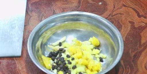 厨师长分享“土匪猪肝”做法，香辣过瘾，每次客人过来都要点一盘