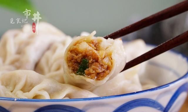 做白菜猪肉馅饺子，怎样能饱满不散？记住3个诀窍，好吃多汁
