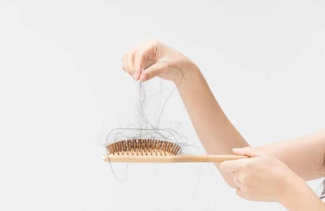 黑芝麻丸也许不能拯救你的脱发！真正长头发的秘密是什么？