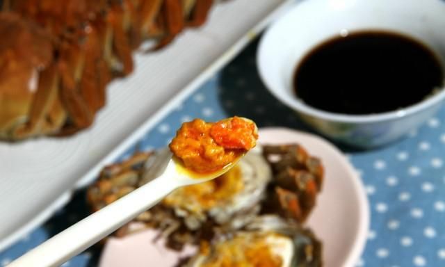 十月螃蟹最肥美，清蒸味鲜还易做，看看我们的蒸法是一样的吗？