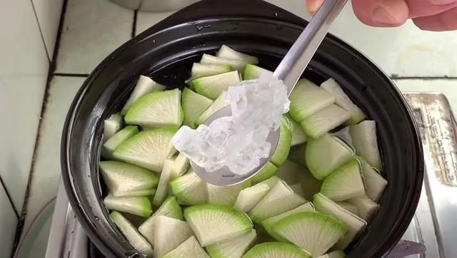 冬天，萝卜和“雪梨”一起煮，清肺化痰，增强免疫，医生在悄悄吃