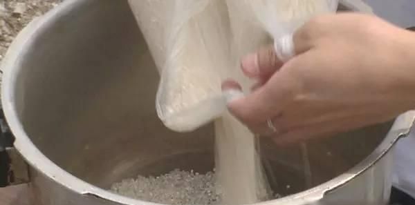 居民家中突发巨响，竟是这种常见的锅发生爆炸……