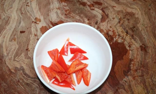 红烧土豆怎样做才更入味？不如试试这个方法，简单营养又美味