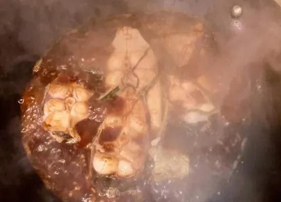 红烧鲢鱼块，方法简单做到3点，鱼肉嫩而不散，汤汁浓稠鲜香，赞