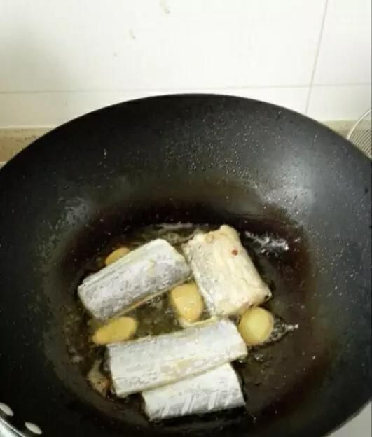 M厨美食｜滋阴养肝的干烧带鱼