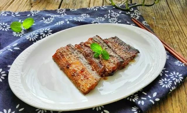 M厨美食｜滋阴养肝的干烧带鱼