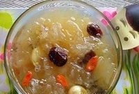 养生佳品--银耳莲子羹- 润肠通便、润肺止咳