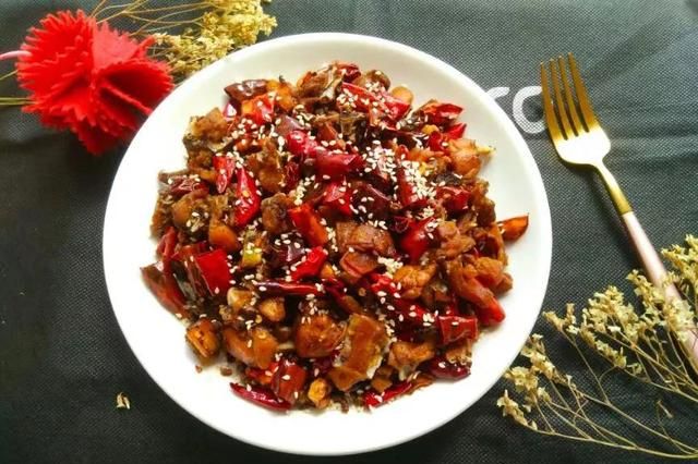 麻辣兔丁：抵挡不住的麻辣诱惑
