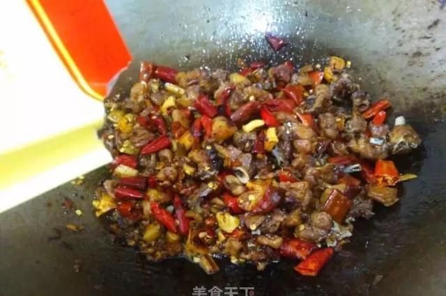 麻辣兔丁：抵挡不住的麻辣诱惑