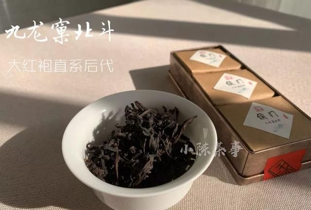 喝茶要讲究，不论普洱茶、白茶、红茶、武夷岩茶，无一例外