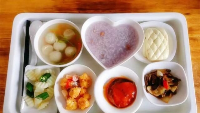 产后第4-7天月子餐食谱分享，营养全面，产妇吃得美，心儿不发慌