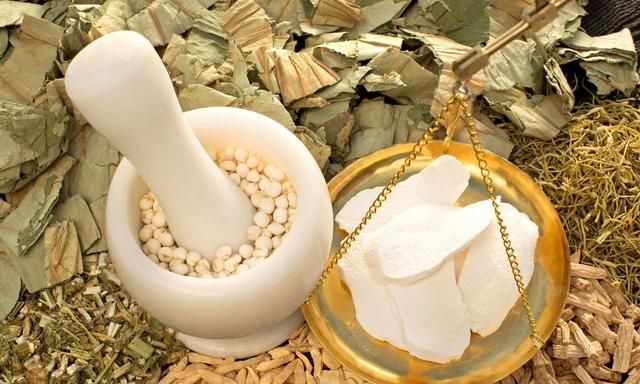 “网红”念慈菴蜜炼川贝枇杷膏的“超强”功效！