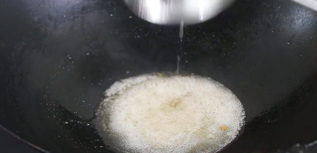 饺子皮别再包饺子了，试试这个新做法，简单又美味，做法一看就会