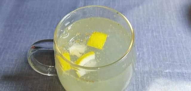 生姜搭配柠檬，学会这种做法，营养美味又健康，值得一试