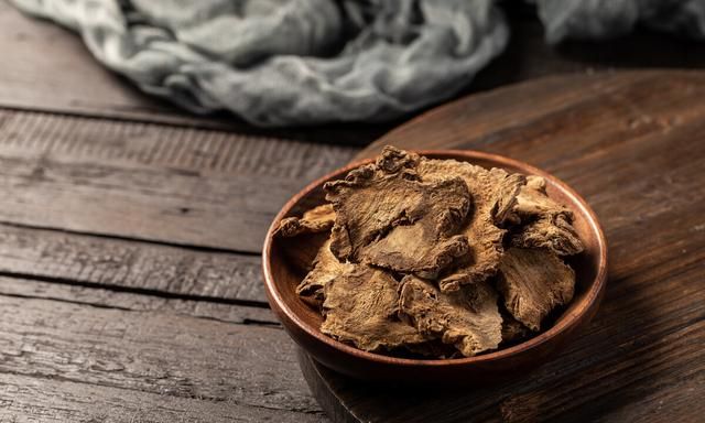 药王孙思邈名方：独活寄生汤，既补肝肾气血，又除骨间湿气