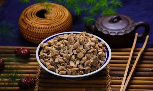 药王孙思邈名方：独活寄生汤，既补肝肾气血，又除骨间湿气