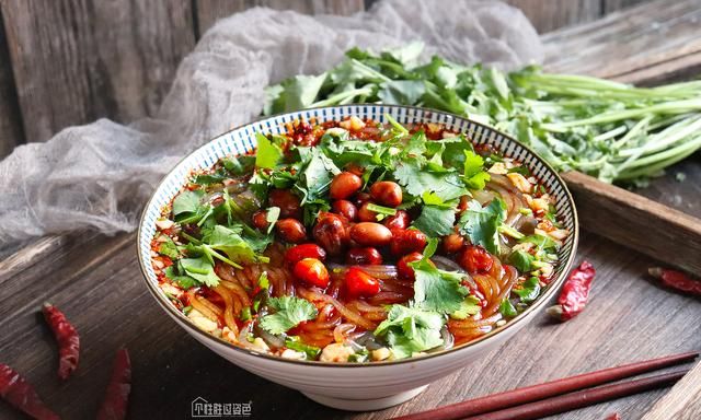 开店20年的老师傅教您正宗酸辣粉做法，秘制配方免费送，记得收藏