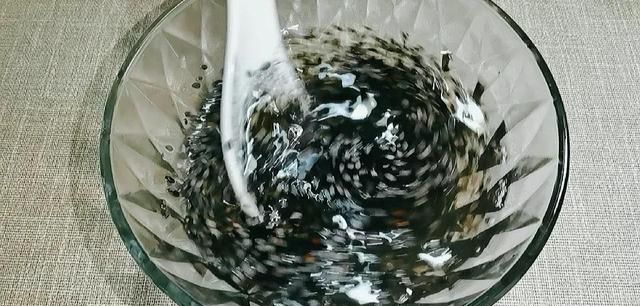 想要减掉肚子肉并不难，一天两个西红柿就够了，新吃法快试试吧