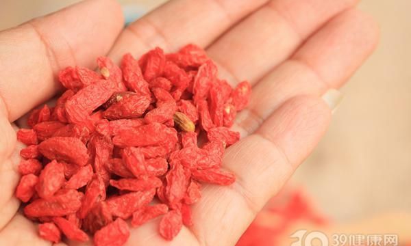 枸杞并非人人能吃，吃错了对身体造成3大危害！（内附选购方法）