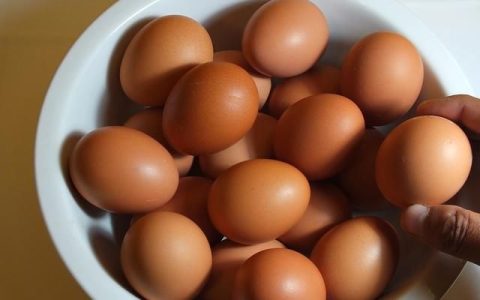 哺乳期蛋黄油制作方法