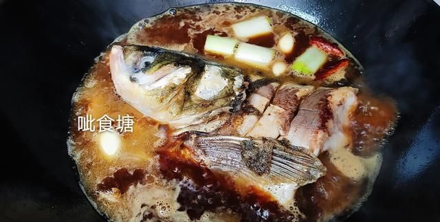 想做鱼头泡饼没有饼怎么办？用它代替发现更好吃，花了14元真不贵