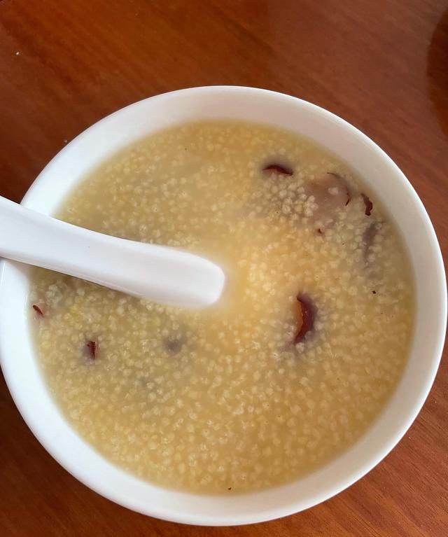 小米红枣粥