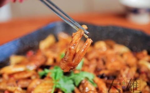 鸡爪可以怎么吃,吃酸辣无骨鸡爪