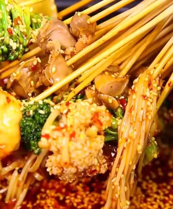 香钵冷串串最好吃的做法，就在这里了