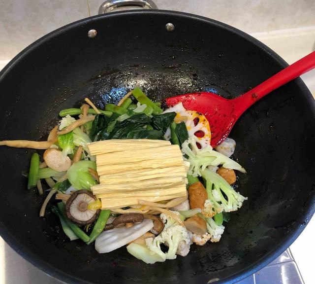 宅家就能做的麻辣香锅，干净卫生，学会了再不用去外面吃