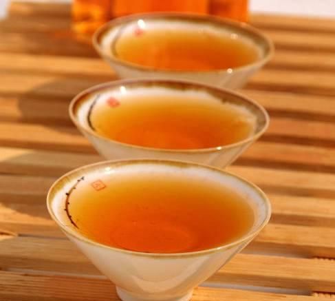 蜂蜜需要低温，柠檬需要高温，如何泡制一杯蜂蜜柠檬茶？