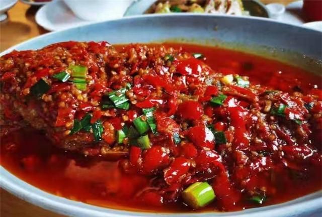 辣椒明末传入中国，几千年前古人靠什么调味？