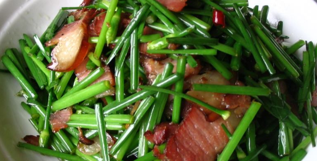 韭菜花的几种新吃法，简单美味又下饭，学会了可以做给家人吃