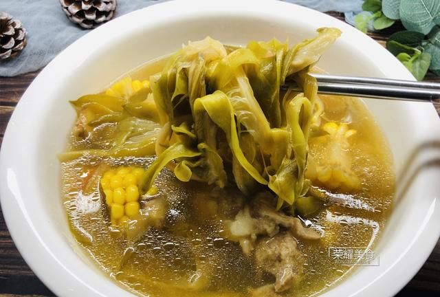 秋天汤水要多喝，霸王花猪骨汤正合适，甘甜美味多喝不腻，收藏先