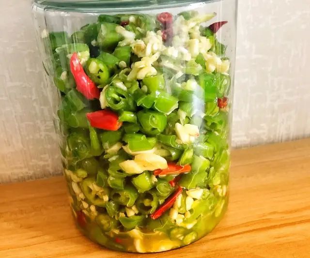 它是维C含量最高的蔬菜，美白开胃又下饭，菜场2块1斤随便买