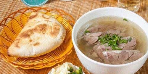 西安羊肉泡馍有几种吃法图8