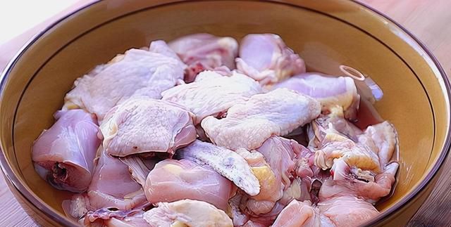 吃鸡肉有什么好处？鸡身上“比较脏”的3个器官，尽量少吃