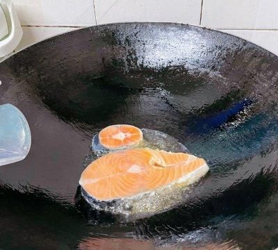 #巨下饭的家常菜#香煎三文鱼
