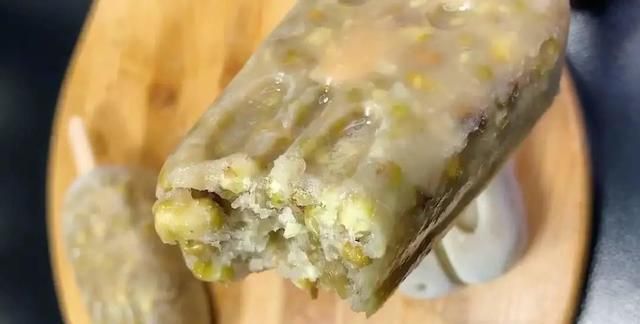 一鸽胜九鸡”，老广东的乳鸽配上绿豆炖汤竟有如此良效
