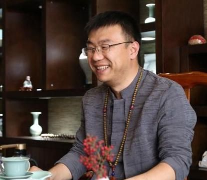 喝黑茶有什么好处和副作用(喝黑茶有什么功效与作用和禁忌)图1