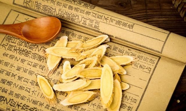 你知道黄芪吗？中医告诉你药用价值及食用方法