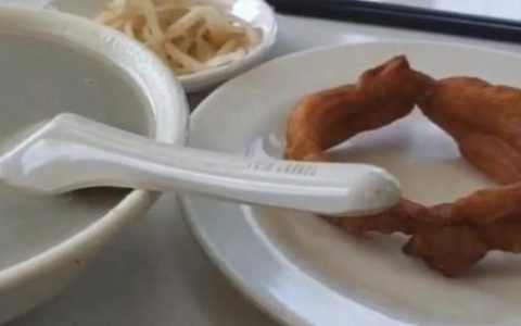 喝豆汁该配什么(豆汁配什么更好吃)