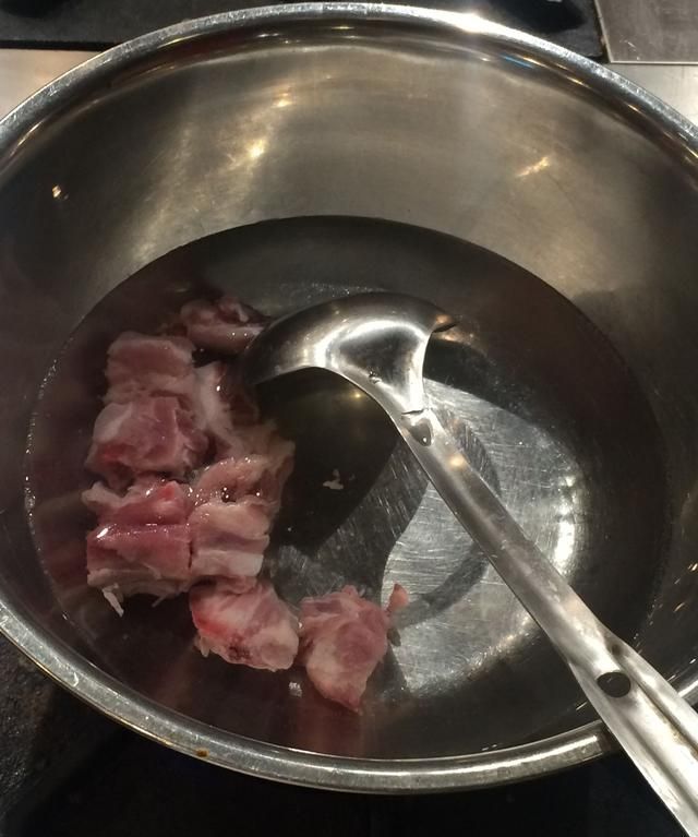 夏天烦躁，老公最爱吃折耳根炖排骨，清热降火又防暑！每周做一次