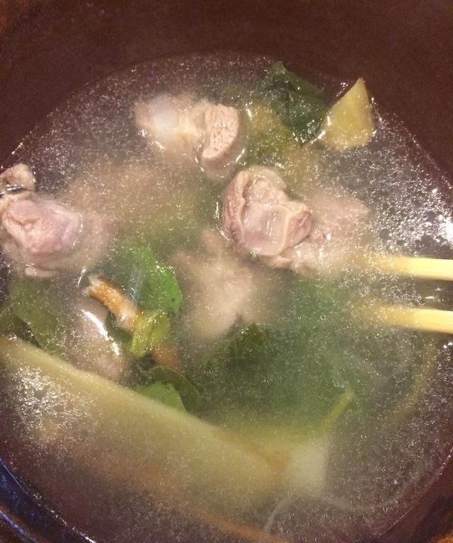 夏天烦躁，老公最爱吃折耳根炖排骨，清热降火又防暑！每周做一次