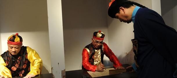 古代科举考试，考生内急怎么办？小便直接就地，大便就遭殃了