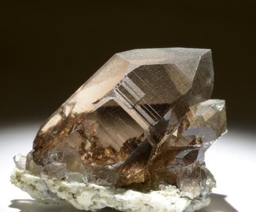 宝玉石中，带有“晶”字的各种颜色水晶简单介绍
