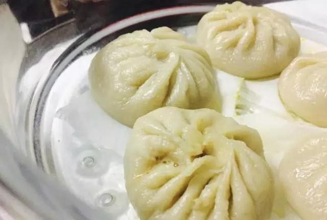 蟹黄小笼包的制作方法(芜湖蟹黄小笼包子)图6