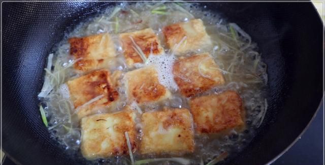 何为"锅塌"？学会关键两步，在家也可以做出经典鲁菜锅塌豆腐