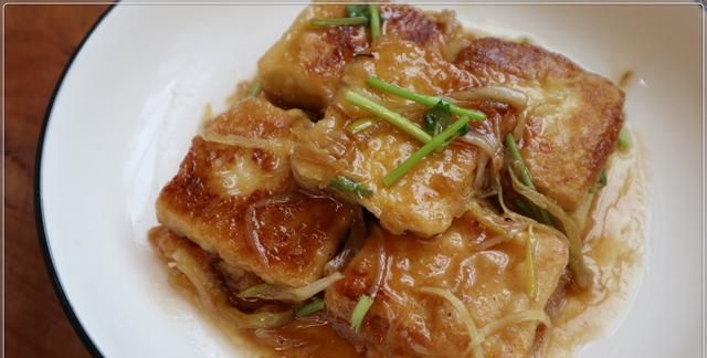 何为"锅塌"？学会关键两步，在家也可以做出经典鲁菜锅塌豆腐